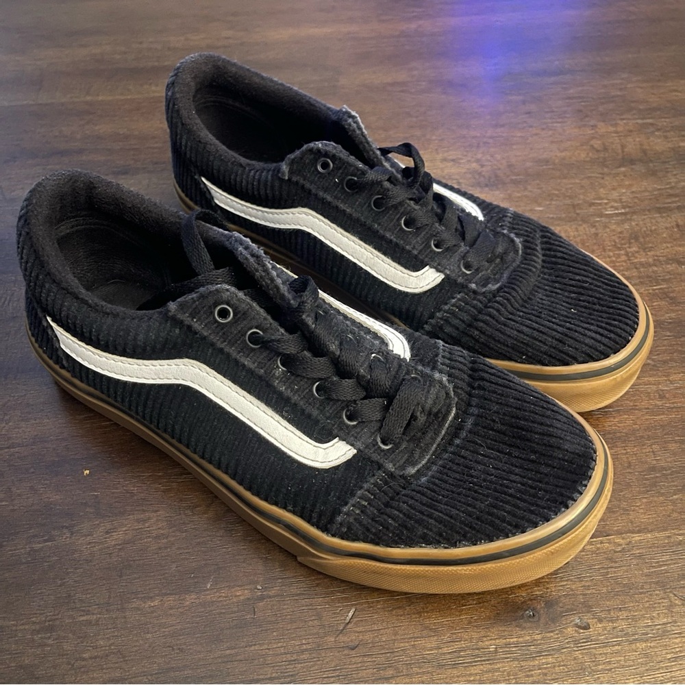 Vans kids 5.5 black and white shoes